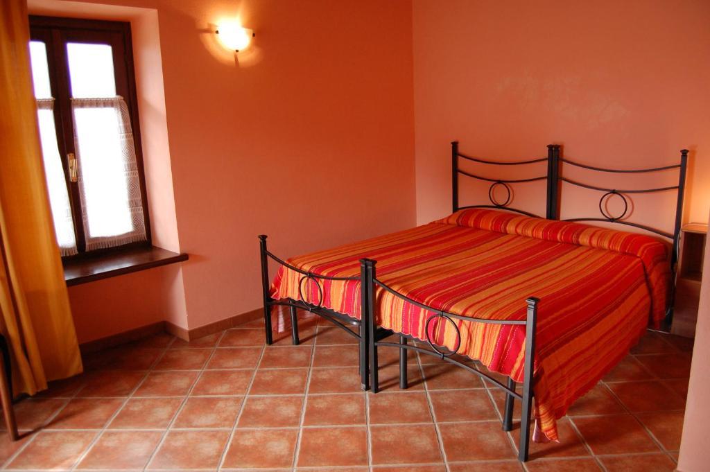 Montelupo Albese Agriturismo 'D Raine חדר תמונה
